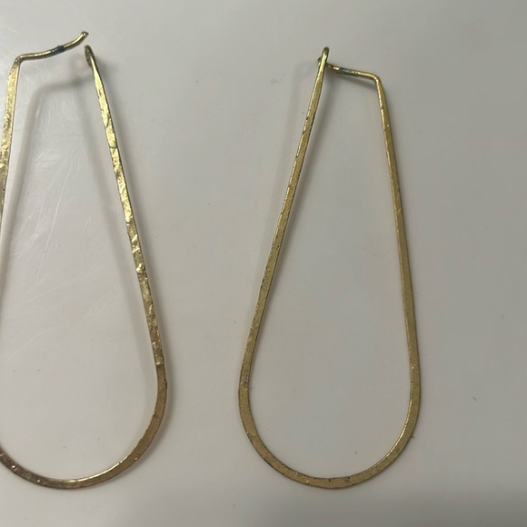 Simple and fabulous 3” long hoop style earrings - Picture 1 of 3